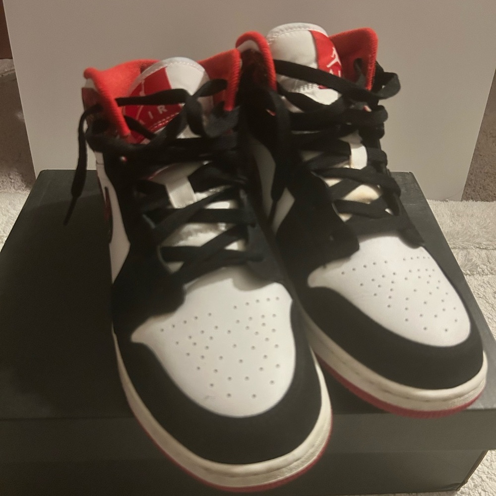 Big Kids/Youth Air Jordan 1s